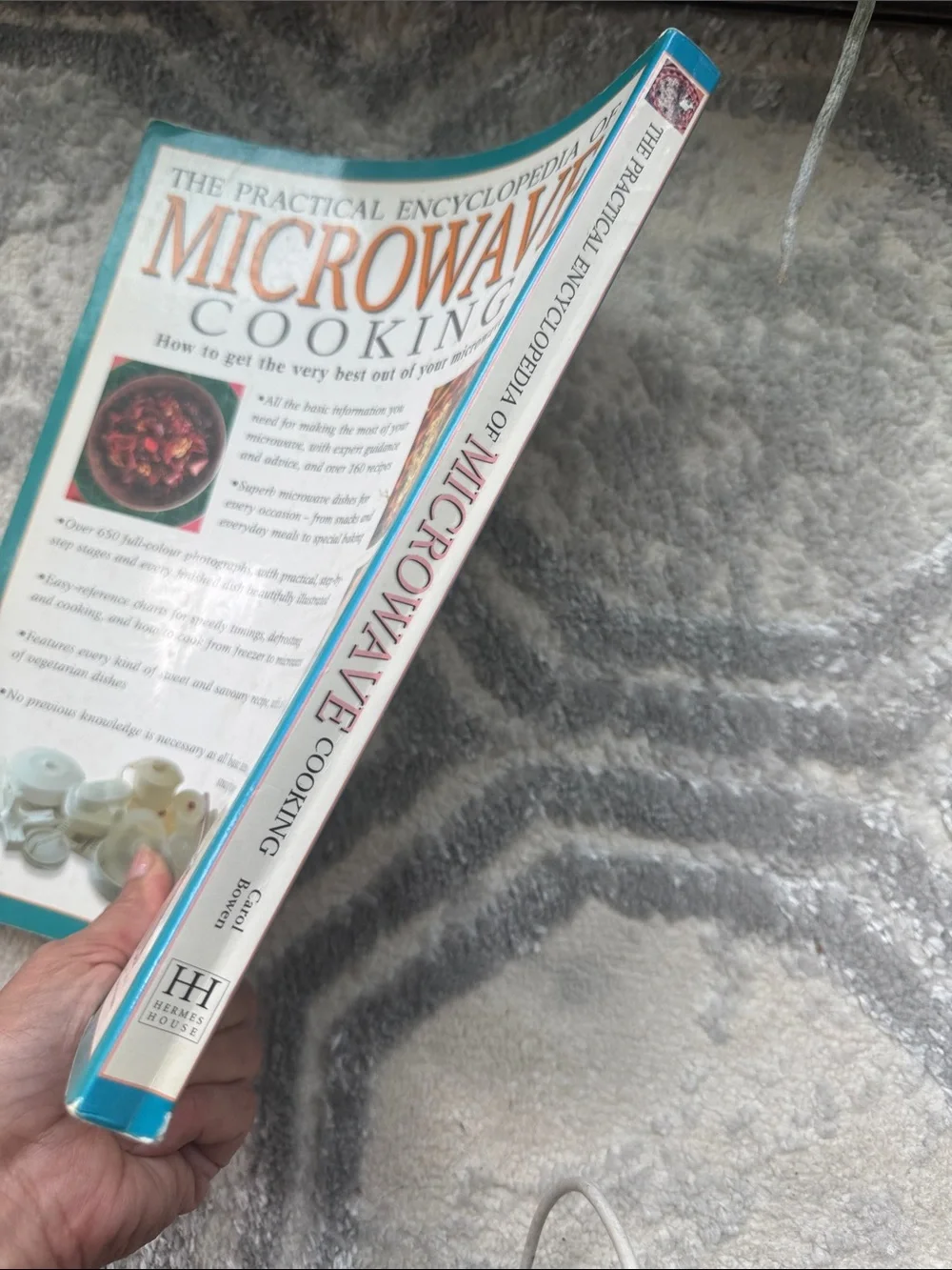 The Practical Encyclopedia of Microwave Cooking - Lots of recipes with photos